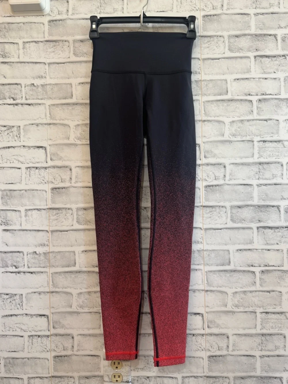 LULULEMON Wunder Under high rise ombré speckle black/pink tights leggings Size 2 - Picture 2 of 5